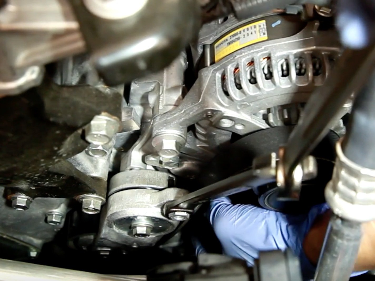 See U046D repair manual